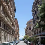 Seafront Loft شقة *